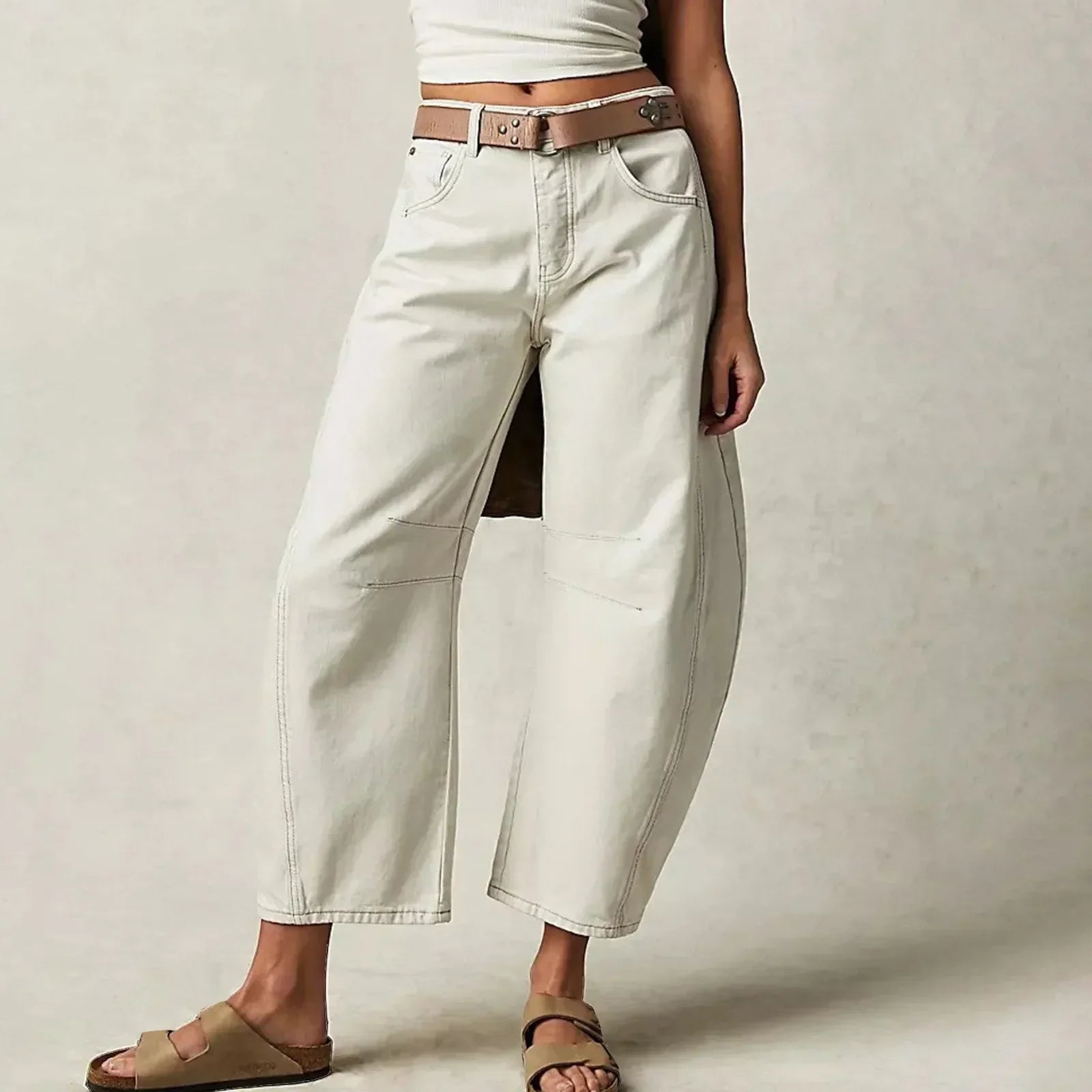 Lucy™ - Relaxed Wide-Leg Jeans — Allmycloset (view 4)