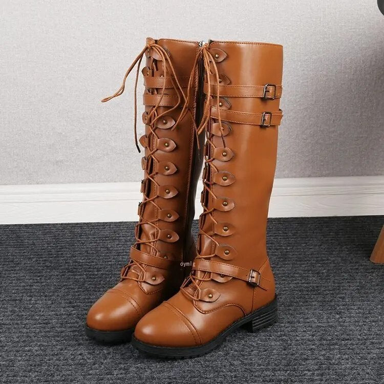 Lulu - Tough retro lace-up boots with stylish buckle — Allmycloset